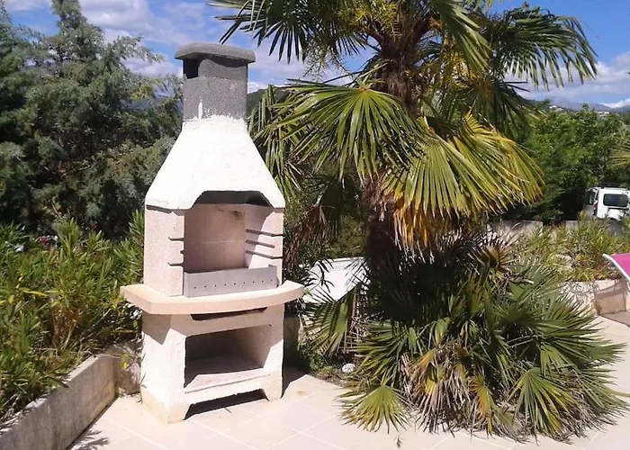 Maison De Reve Dans Un Ecrin De Verdure Au Calme