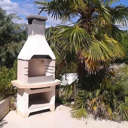 Maison De Rêve Dans Un écrin De Verdure Au Calme